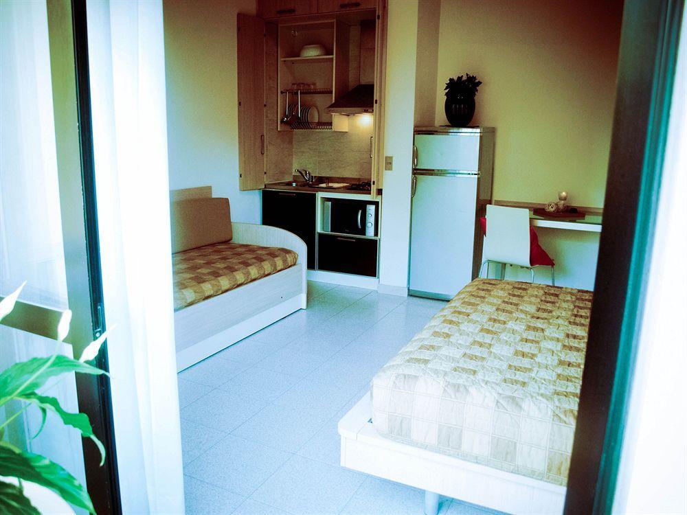 Residence Internazionale Ρίμινι Εξωτερικό φωτογραφία
