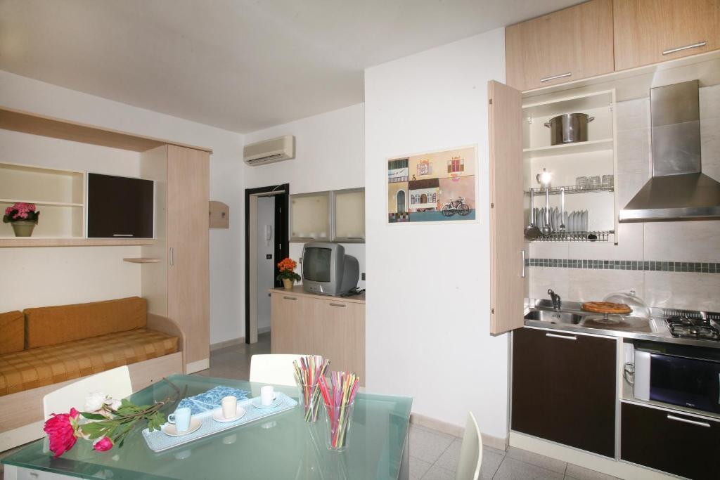 Residence Internazionale Ρίμινι Δωμάτιο φωτογραφία