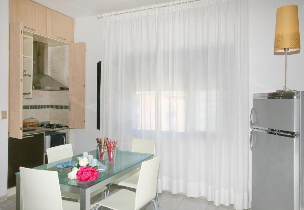 Residence Internazionale Ρίμινι Δωμάτιο φωτογραφία