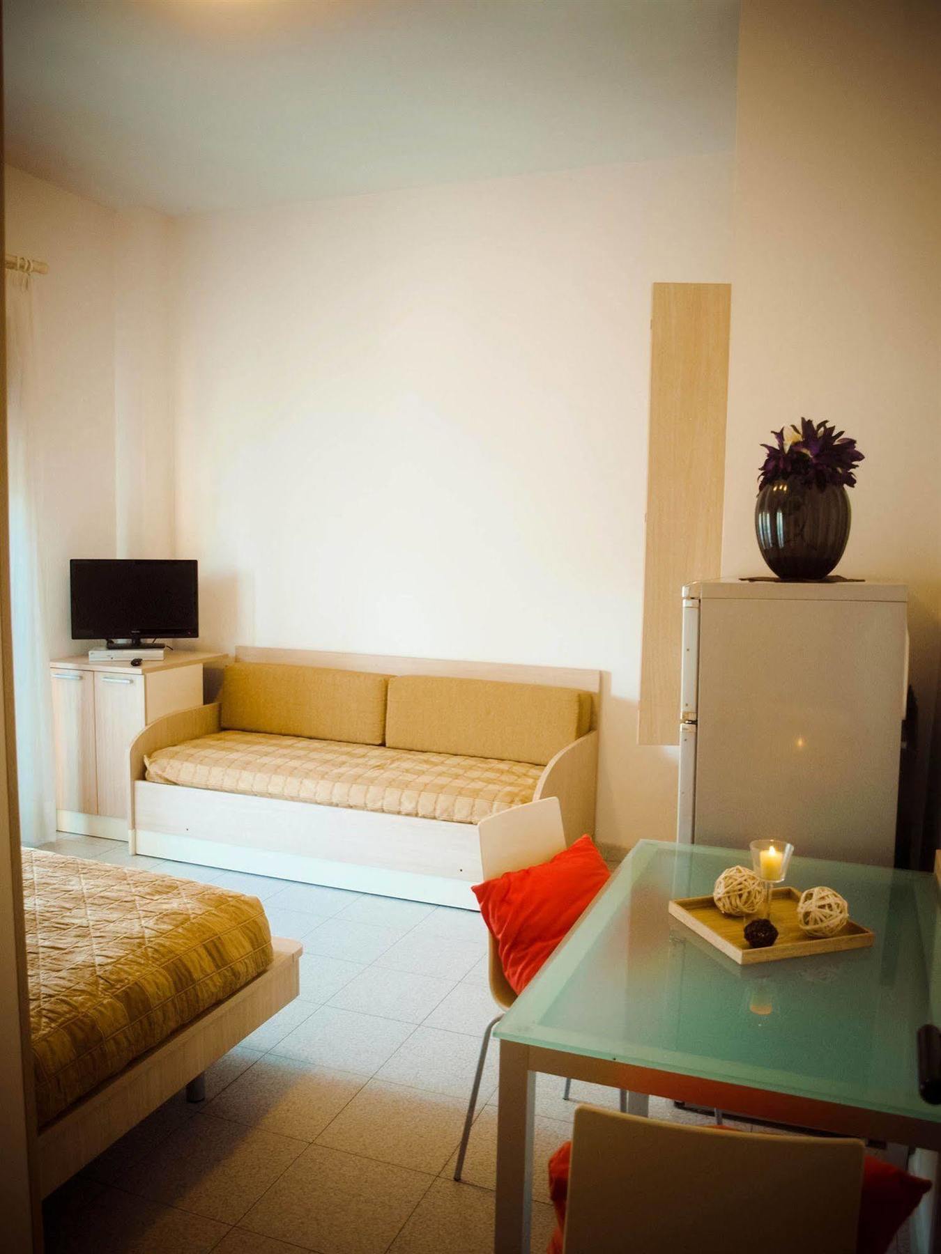 Residence Internazionale Ρίμινι Εξωτερικό φωτογραφία