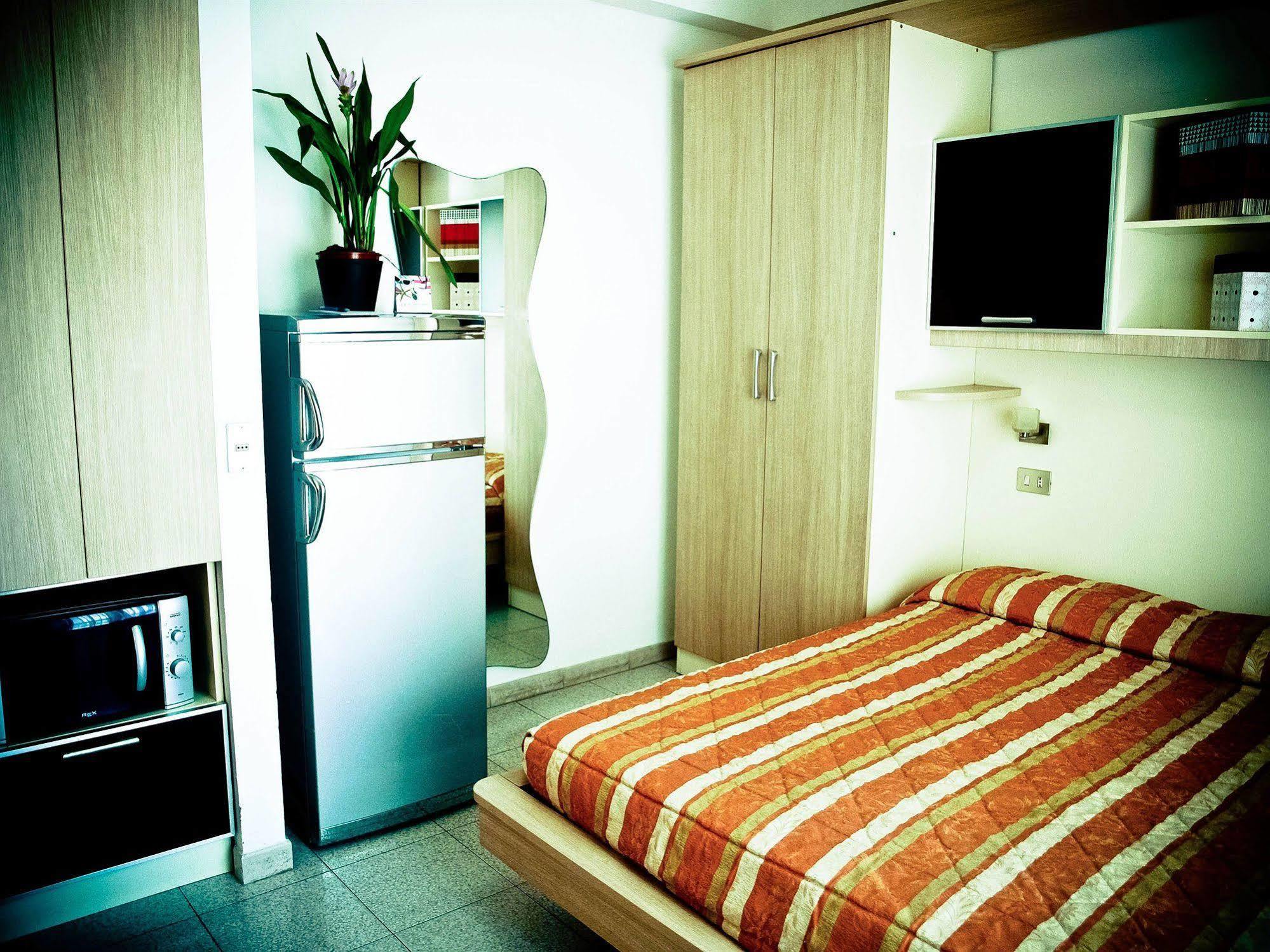 Residence Internazionale Ρίμινι Εξωτερικό φωτογραφία