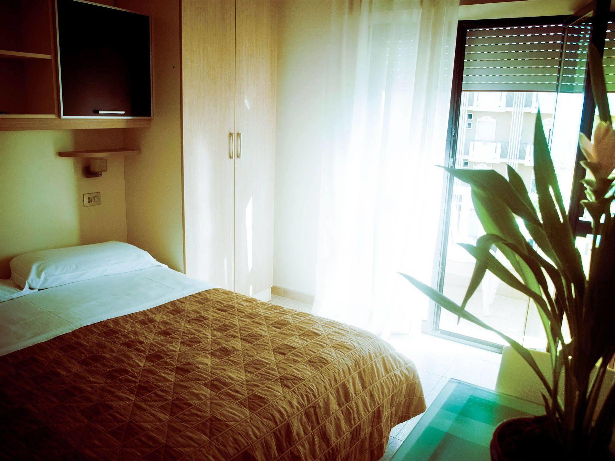 Residence Internazionale Ρίμινι Εξωτερικό φωτογραφία